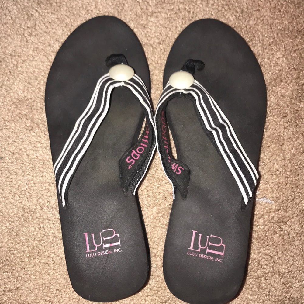 women’s flip flops
